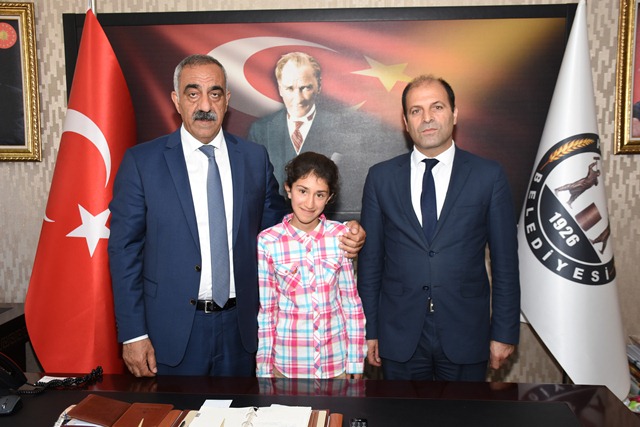 Bayık TEOG Birincilerini Altınla Ödüllendirdi. - WWW.URFA63HABER.COM