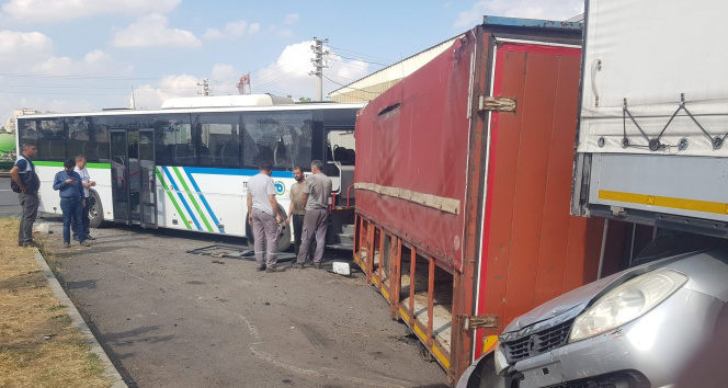 Tekirdağda facianın eşiğinden dönüldü: Freni boşalan halk otobüsü 7 araca çarparak durdu