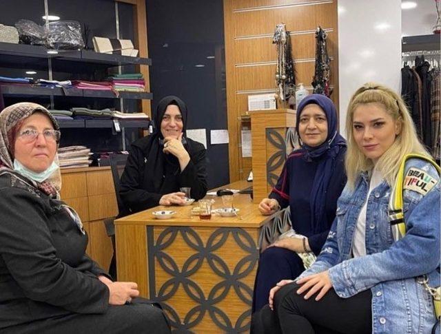 İlayda Şeker ve Ümmü Gülsüm Balaban ile düğün alışverişinde!
