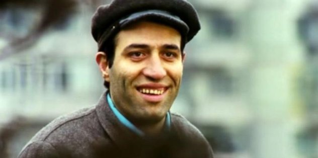 Kemal Sunal unutulmadı! Kemal Sunal kimdir? Kaç yaşında öldü? Kaç filmde oynadı? Ailesi ve kariye...