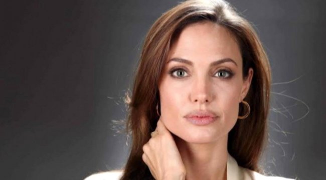 angelina-jolie-den-soke-eden-gercek-yillar-sonra-ortaya-cikti.jpg