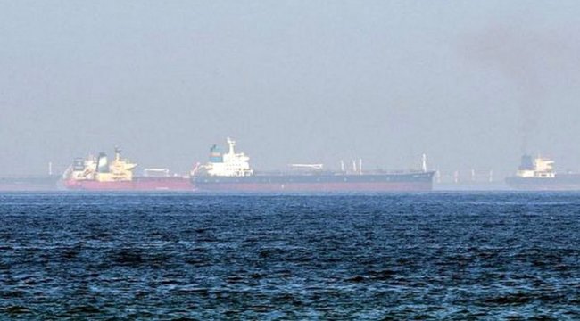 birlesik-arap-emirlikleri-aciklarinda-petrol-tankeri-kacirildi.jpg