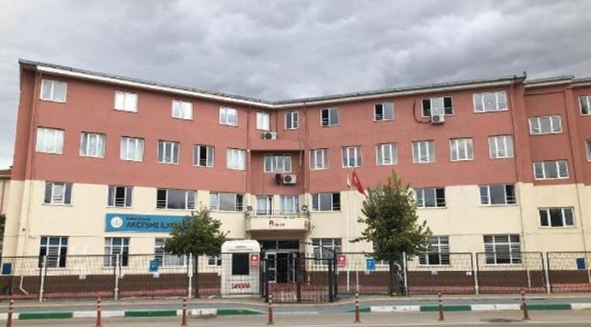 bursa-da-ogrencinin-testi-pozitif-cikti-30-arkadasi-ve-ogretmeni-karantinada.jpg