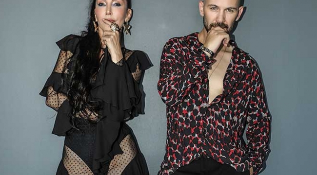 gulsen-den-sonra-hande-yener-in-transparan-elbisesi-olay-oldu_m.jpg