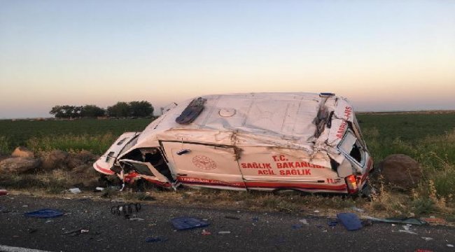 sanliurfa-da-ambulans-devrildi-yeni-dogan-bebek-oldu.jpg