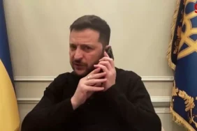 zelenskiy-e-canli-yayinda-surpriz-telefon-seni-18463971_5990_amp.jpg