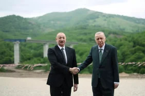 cumhurbaskani-erdogan-ve-aliyev-lacin-uluslar-18679213_amp.jpg