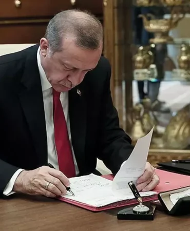 cumhurbaskanligi-atama-kararlari-resmi-gazete-de-18661569_4081_amp.jpg