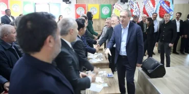 dem-parti-es-genel-baskani-tuncer-bakirhan-mu-18629443_amp.jpg