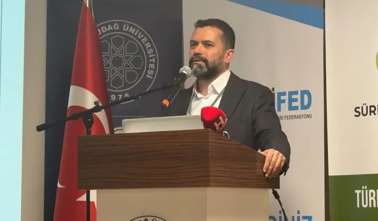 dr-ekrem-teymur-yapay-zeka-ile-sekillenecek-18661251_3984_amp.jpg