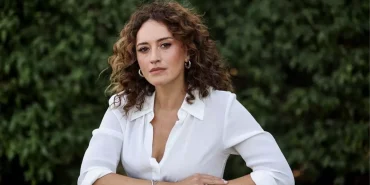 sicak-bufe-oyuncularindan-esra-kizildogan-18594510_amp.jpg