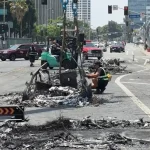 los-angeles-taki-protestolarda-yakilan-araclarin-18727374_6451_amp.jpg