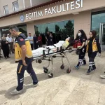 sinavda-bayginlik-geciren-ogrenciye-ambulanst-18776195_amp.jpg